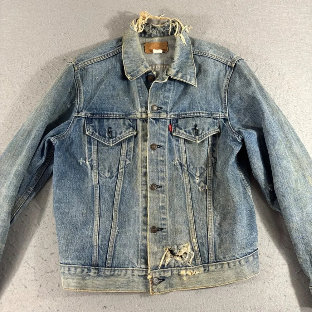 Vintage Levis 70505 0217 Denim Trucker Jacket Medium Wash Distressed 1970s 1980s - Picture 2 of 16